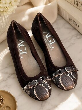 AGL Attilio Giusti Leombruni Brown Suede Python Cap Toe Flats Size US 7.5 (37.5)